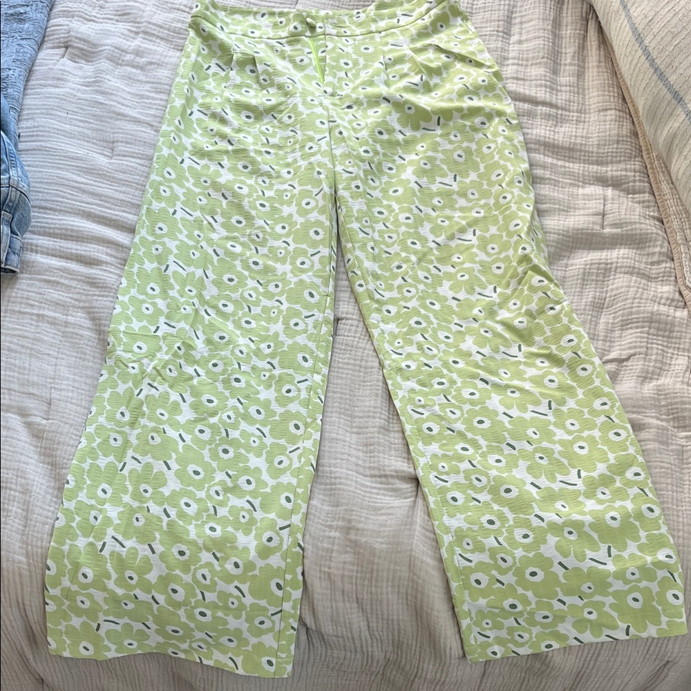 Floral Patterned Wide Leg Women's Pants in Light Green